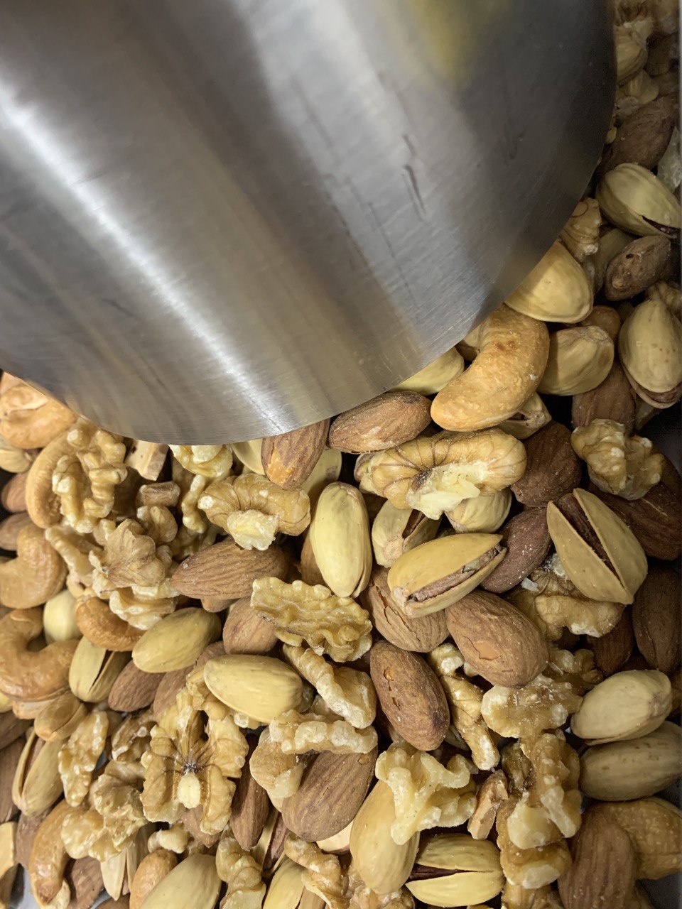 Snack On Nuts - Flexibility Mixed Nuts: Almonds, Cashews, Pistachios, Walnuts - Nutrient Dense, Omega 3 nut, Magnesium Dense Snacks with Numerous Health Benefits